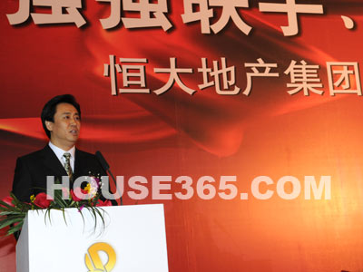 农民工轮轩4个女学生_广州 农民工 收入